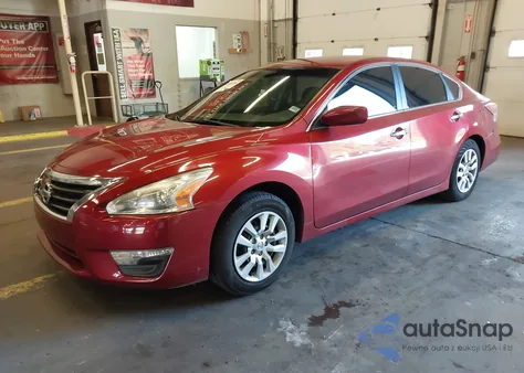 2014 Nissan Altima 2.5/2.5 S/2.5 Sl/2.5 Sv z USA, uszkodzony, nr VIN 1N4AL3AP2EC284588